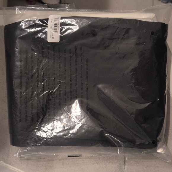 SPANXshape Booty Boost 7/8 leggings - Picture 6 of 6